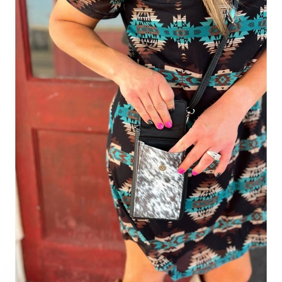 Sterling Kreek Herd That Phone Crossbody - Picture 4 of 6